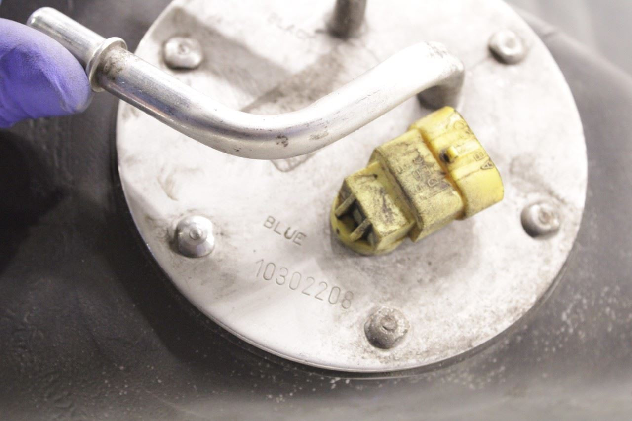 1997-1998 Chevrolet Corvette 5.7L Right Passenger Side Fuel Gas Tank 12458238 - Alshned Auto Parts