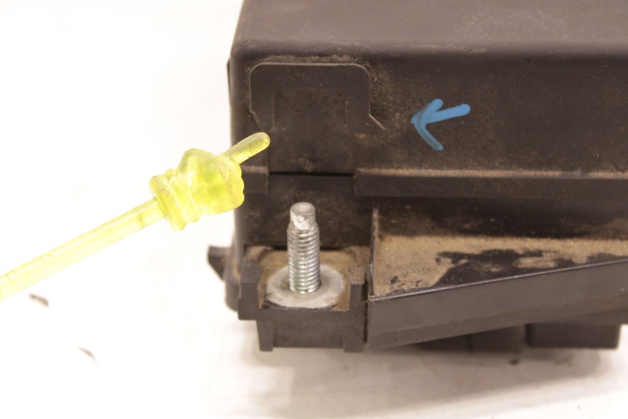 1997-2004 Chevy Corvette 5.7L Power Distribution Fuse Relay Junction Box *ReaD* - Alshned Auto Parts