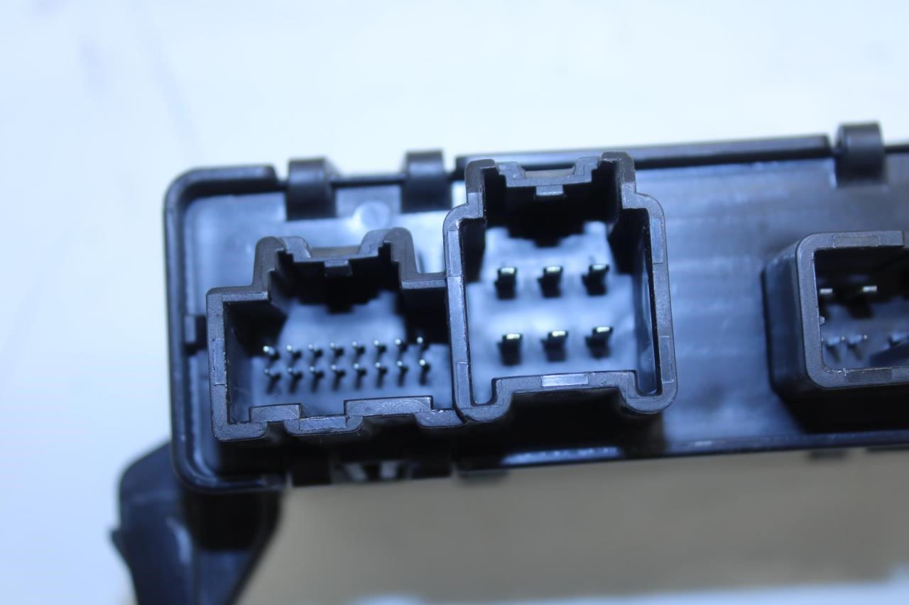 2018-2024 GMC Terrain Denali Power Liftgate Back Door Control Module 84591525 - Alshned Auto Parts