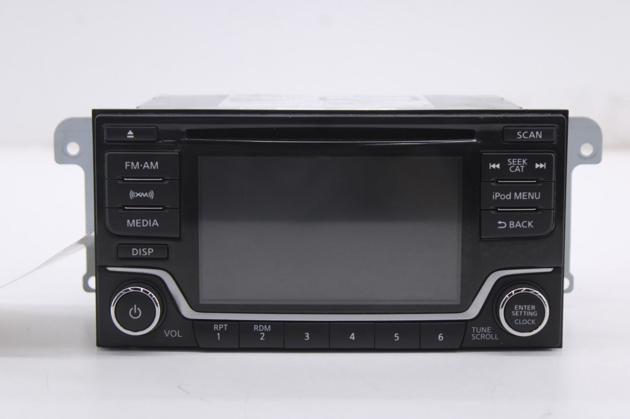 17-19 Nissan Sentra SV Radio Faceplate Control w/ Receiver CD Player and Display0