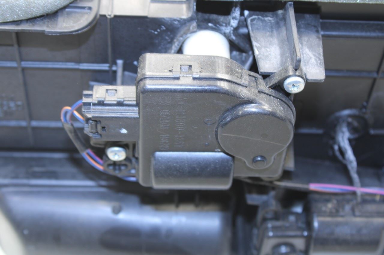2014-2015 Ram 1500 Crew Cab Laramie HVAC Heater Blower Housing Box 68195966AE - Alshned Auto Parts