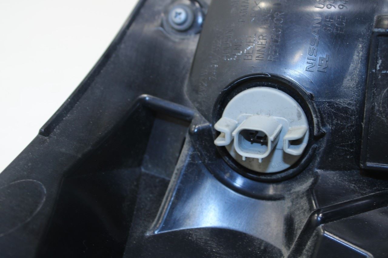 2016-2020 Nissan Pathfinder SV Rear Right Side Tail Light Lamp 26550-9PF0A OEM - Alshned Auto Parts