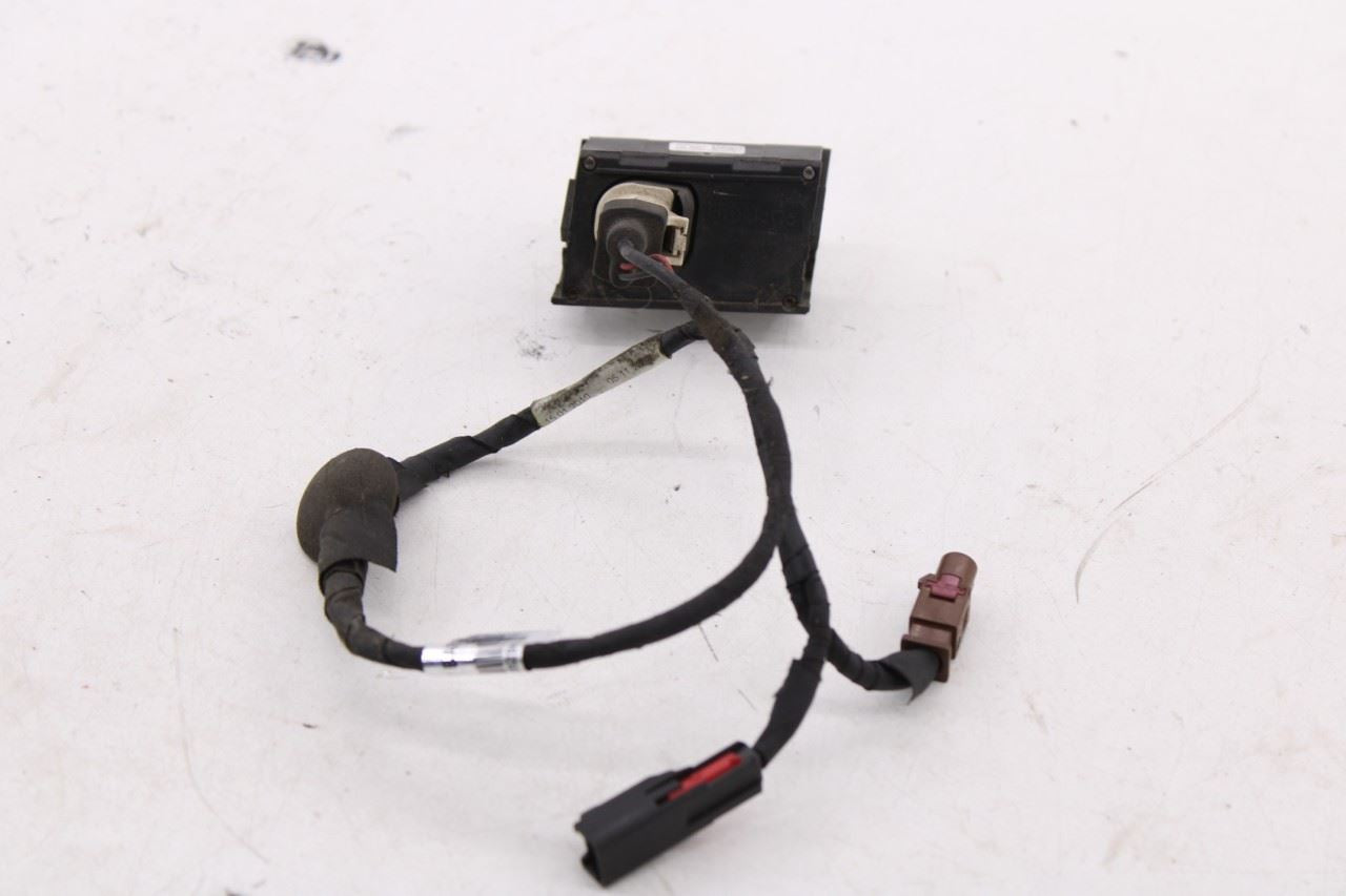 2010-2012 Land Rover Range Rover HSE 5.0L Rear Liftgate Rear View Parking Camera - Alshned Auto Parts