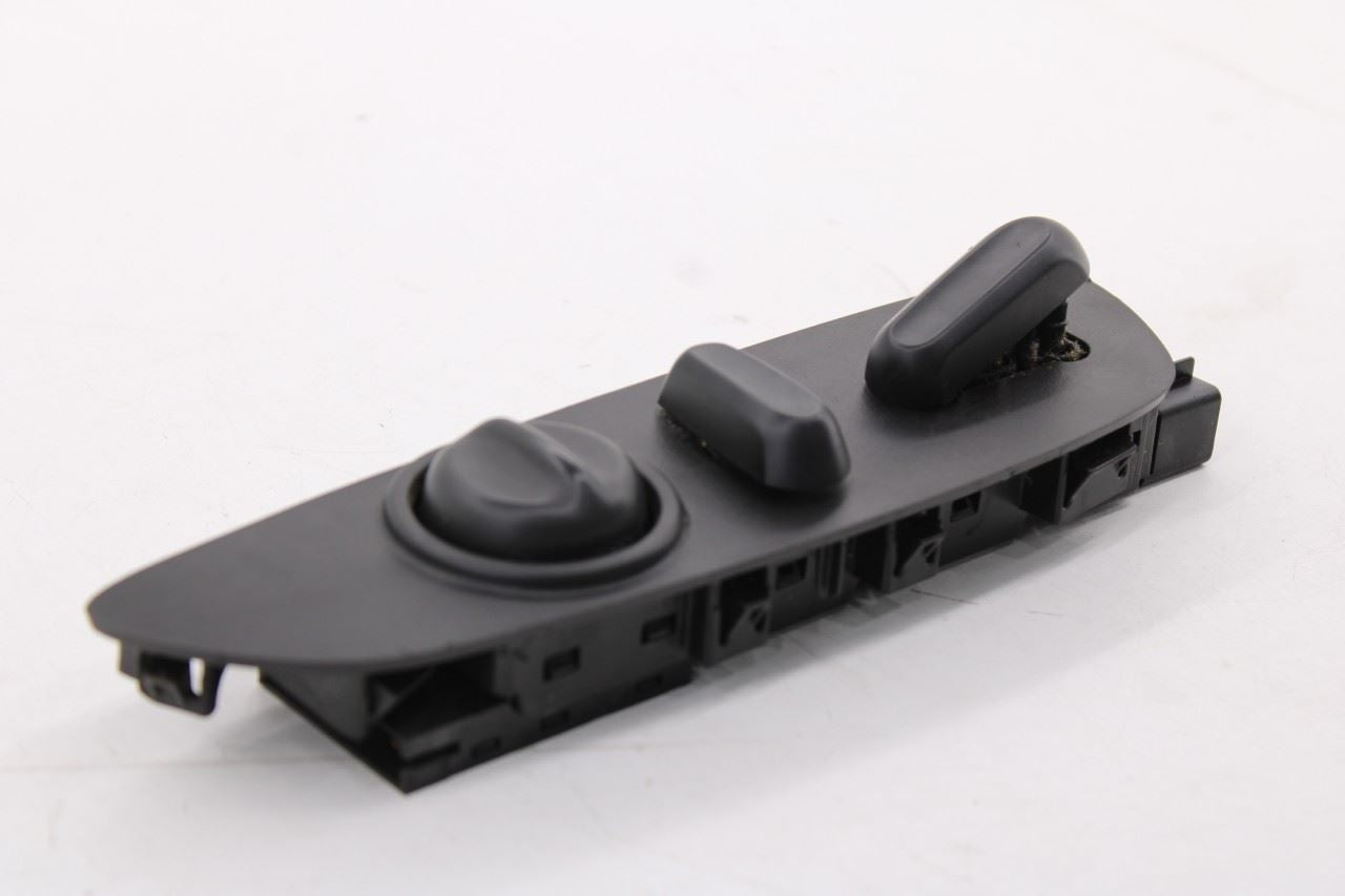 2018-2024 Chevrolet Equinox LT Front Left Power Seat Control Switch 25974714 OEM5
