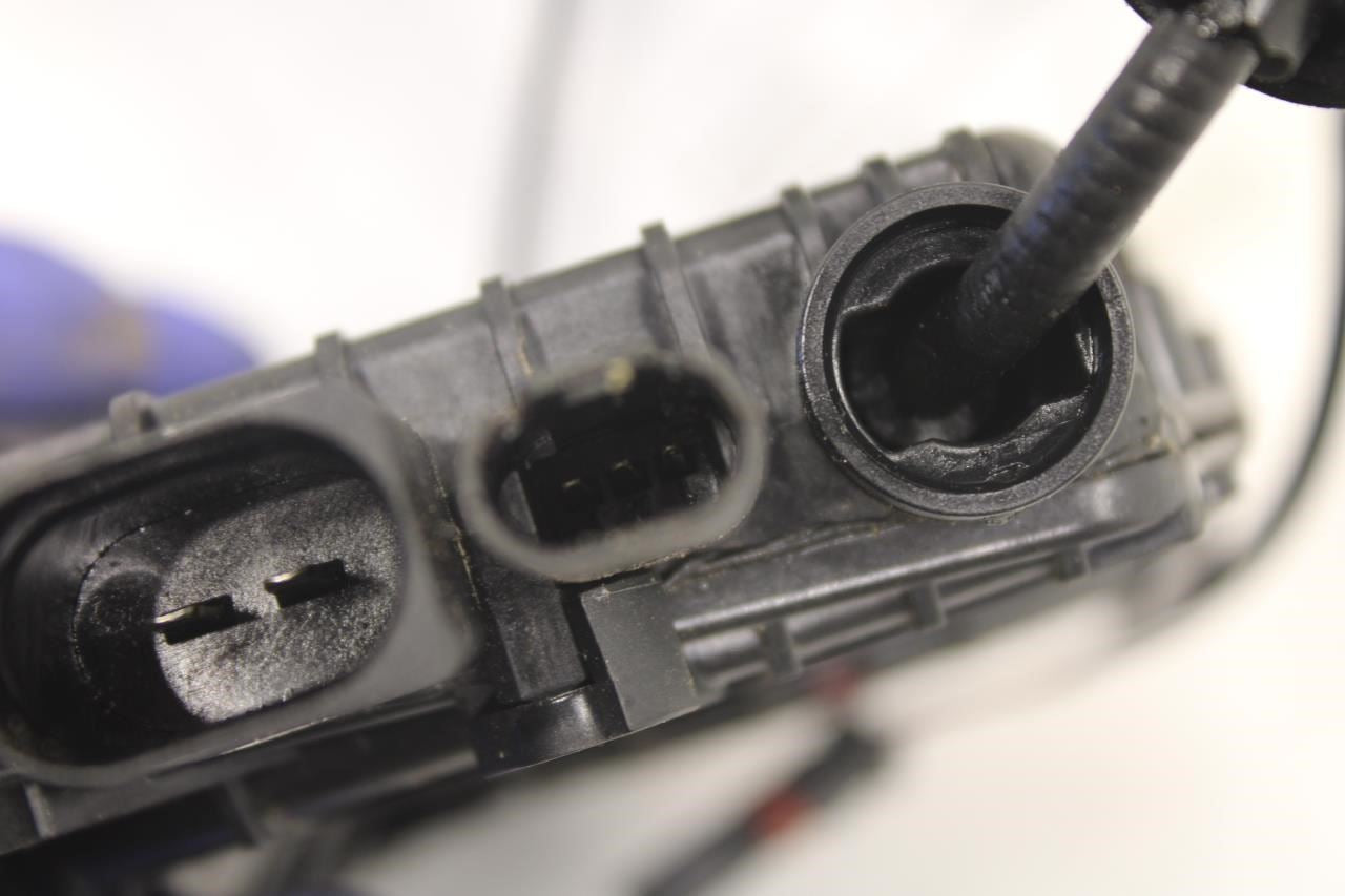 10-15 BMW 750I xDrive Rear Left Driver Side Door Lock Latch Actuator 51227185687 - Alshned Auto Parts