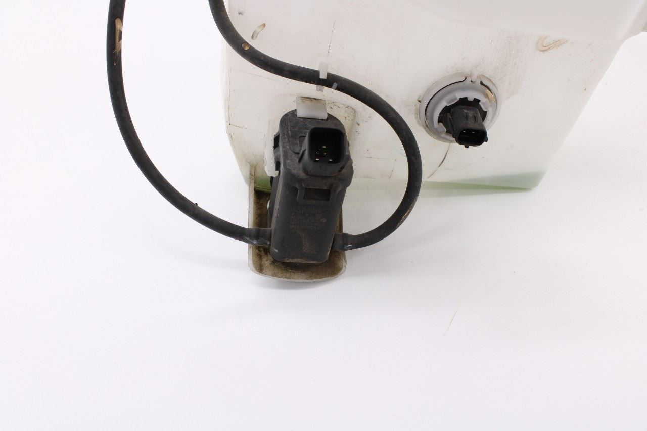 21-23 Hyundai Santa Fe SEL 2.5L Windshield Washer Reservoir Bottle 98610-S25006