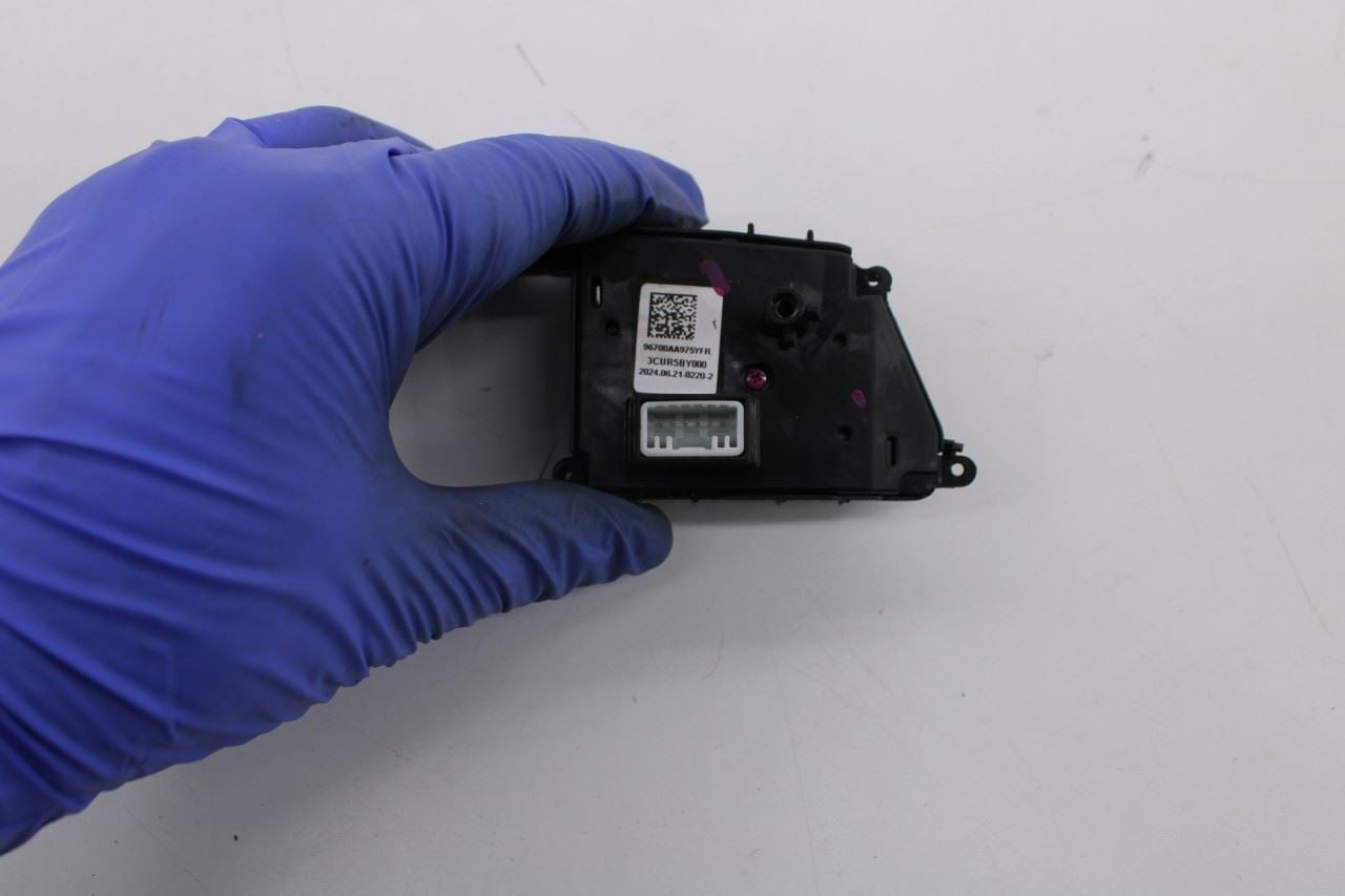 24-25 Hyundai Elantra SE Steering Wheel Cruise Control and Multi Switch Buttons4