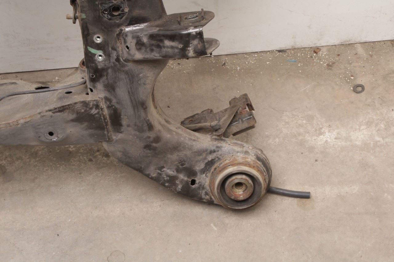 2014-2024 Maserati Ghibli S Q4 AWD Rear Crossmember Subframe 670007569 OEM - Alshned Auto Parts