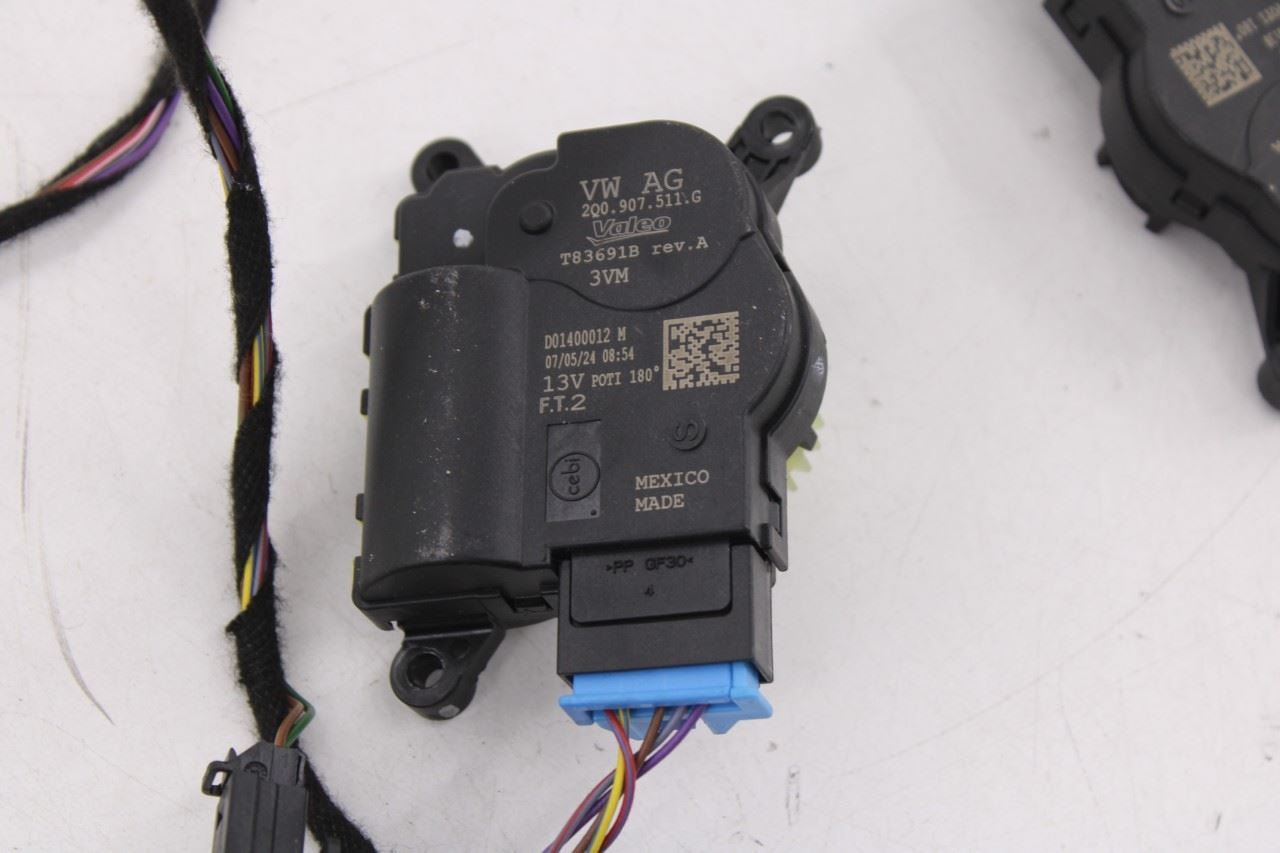 2019-25 Volkswagen Jetta SE HVAC System Wire Harness w/ Blend Door Actuator Set5