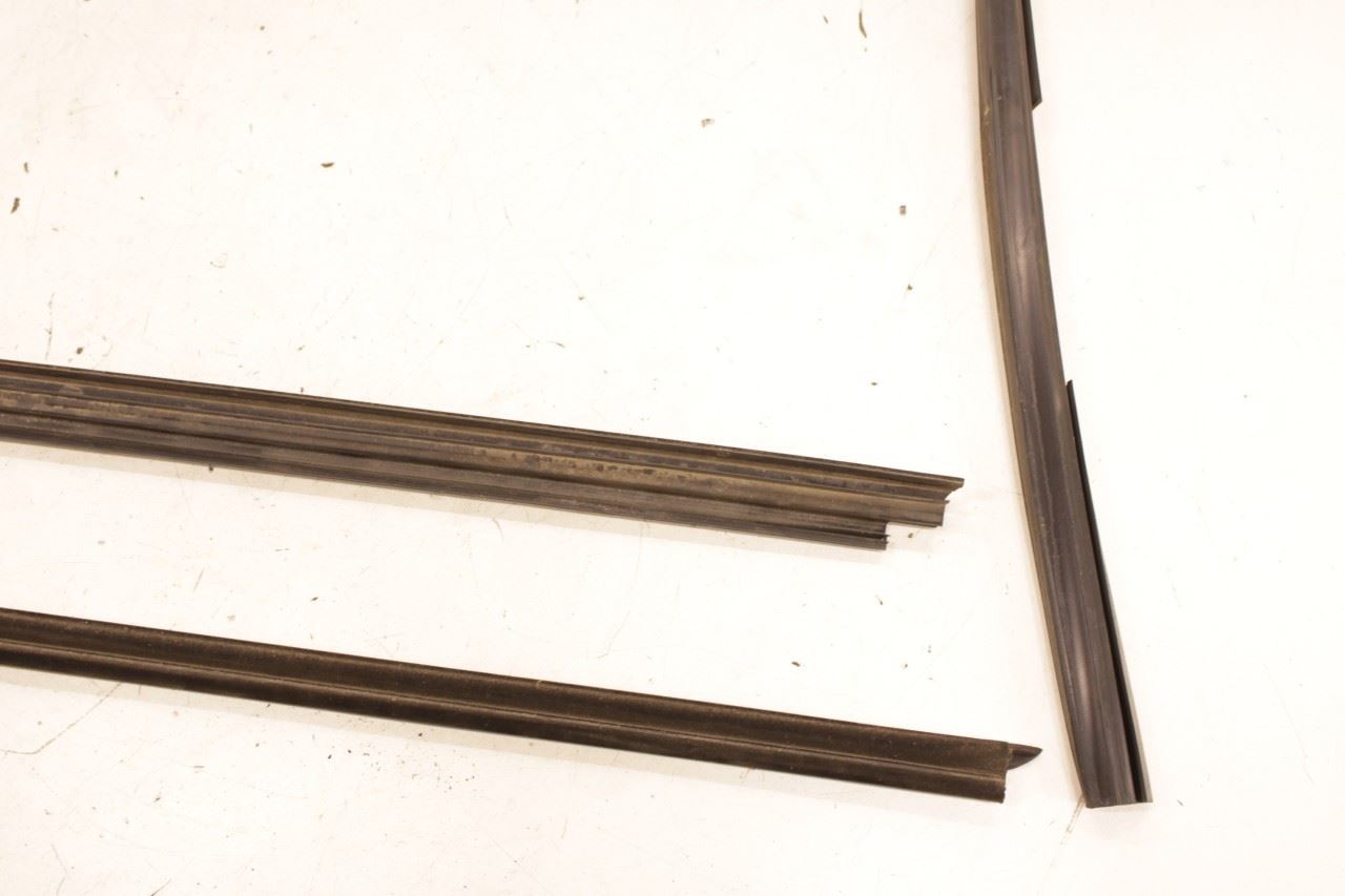 2011-23 RAM 2500 Crew Cab Tradesman RR RH Door Run Channel w/ Belt Weatherstrips - Alshned Auto Parts