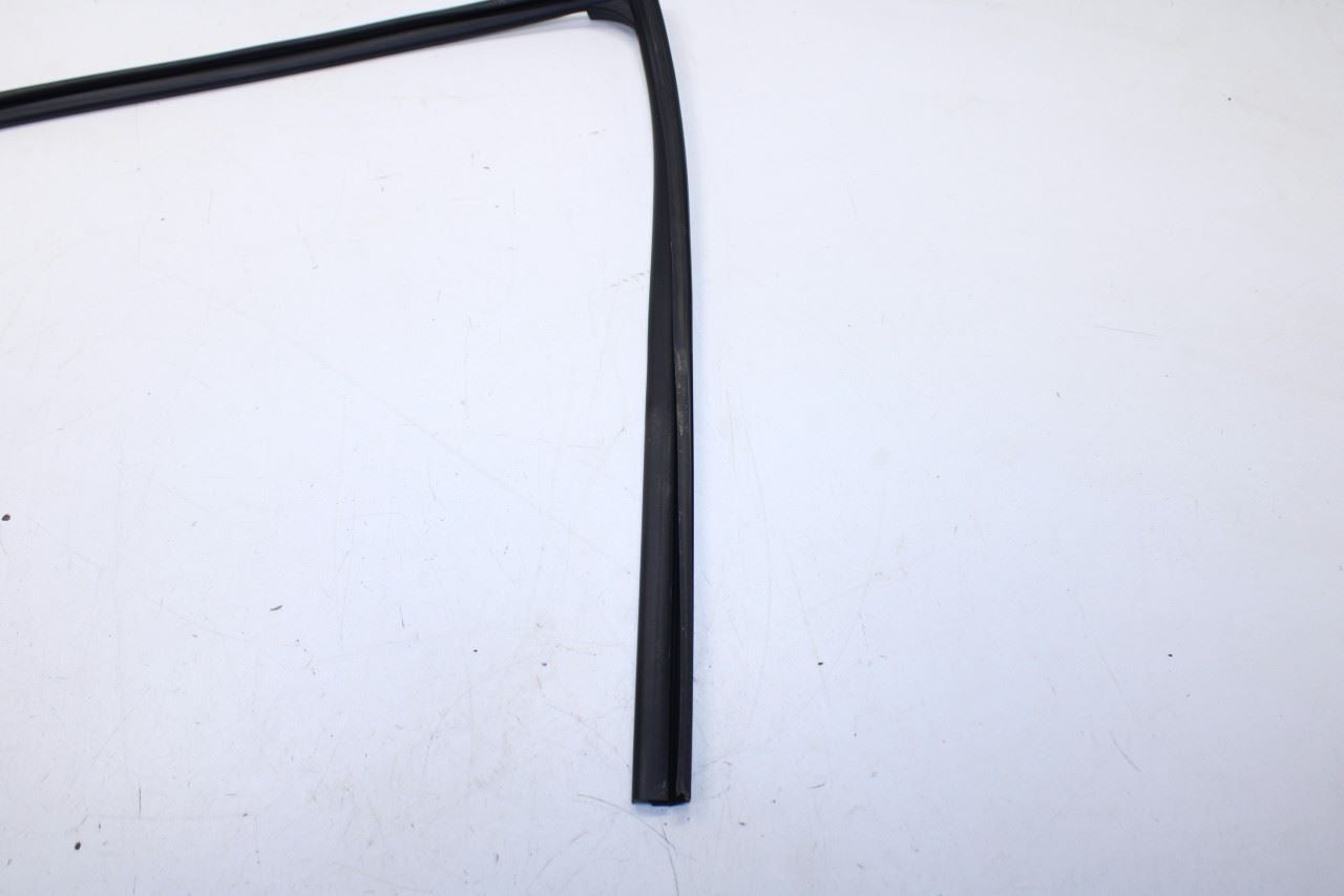 20-25 Kia Soul LX Rear Right Door Run Guide Channel w/ Belt Molding Weatherstrip - Alshned Auto Parts