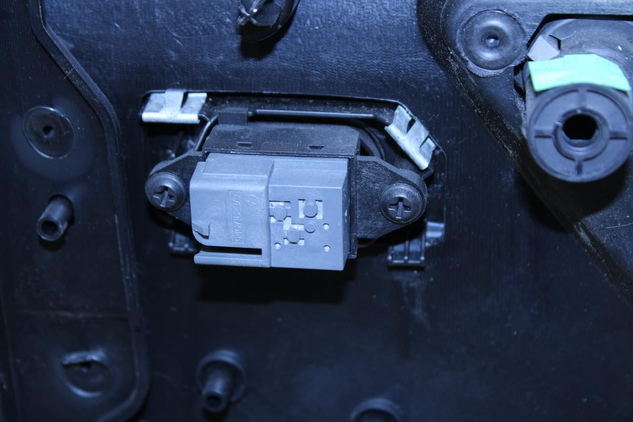 2011-2017 Jeep Wrangler Sahara Front Left Driver Door Trim Panel 1QJ37DX9AF OEM - Alshned Auto Parts