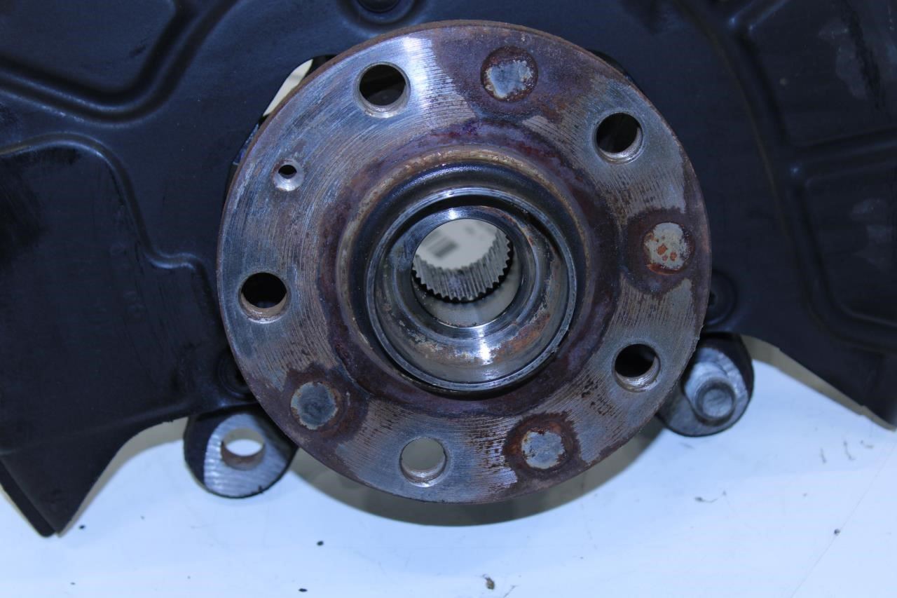 2015-18 Volkswagen Jetta Sport FWD Front RH Spindle Knuckle Hub 561-407-256 OEM - Alshned Auto Parts