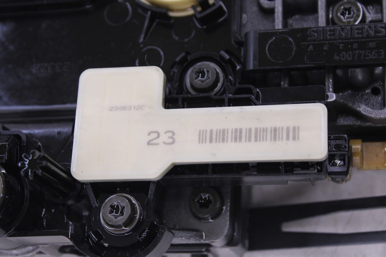 04-06 Mercedes-Benz E500 5.0L 7-Spd Auto Transmission Valve Body 2202703106 OEM13