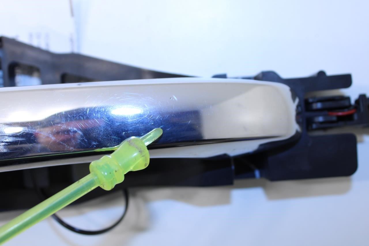 12-15 Jeep Grand Cherokee Limited Front Right Door Exterior Handle 4589884AH OEM - Alshned Auto Parts