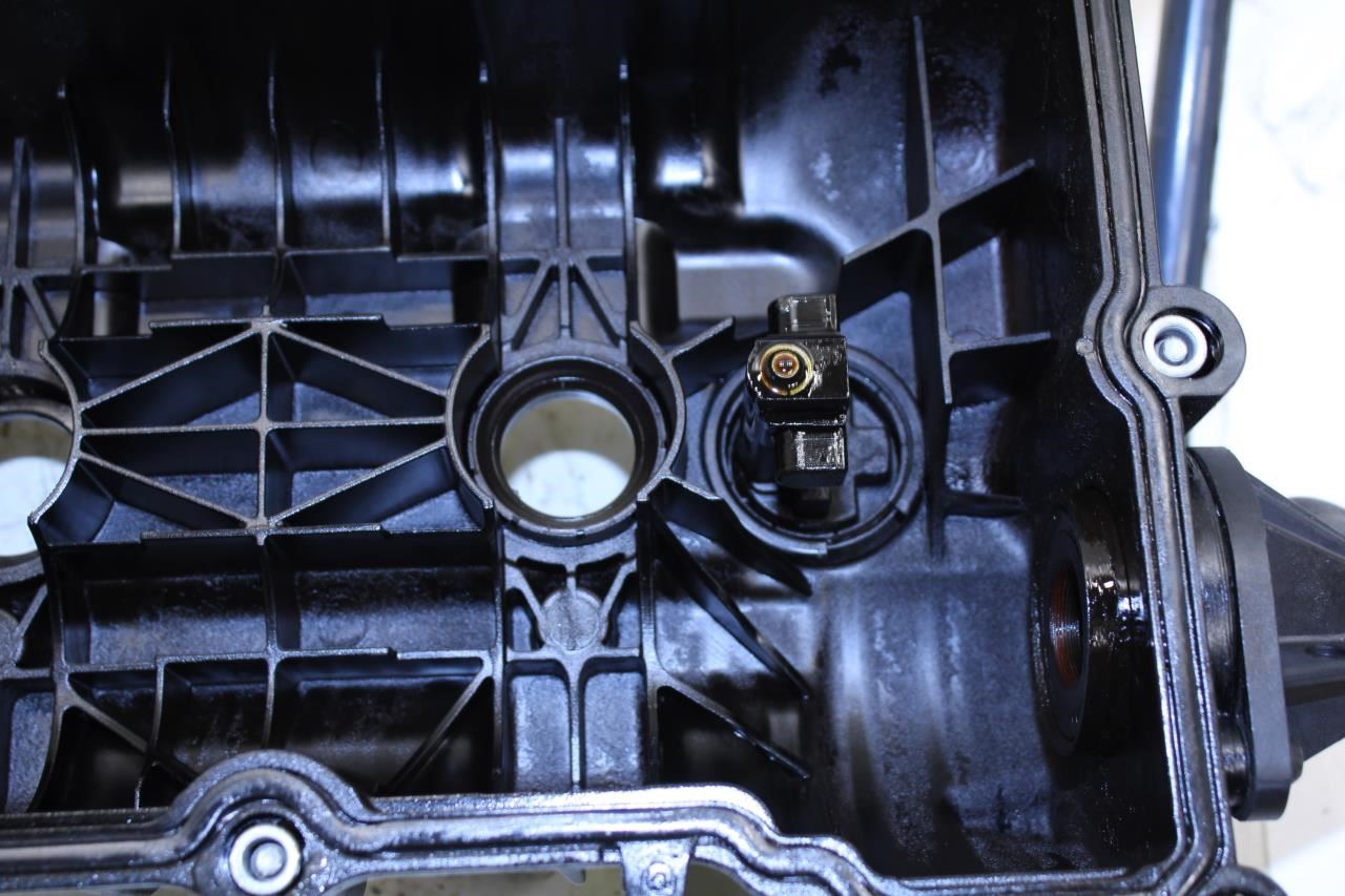 2011-2015 Jeep Grand Cherokee Limited 3.6L Right Side Engine Cylinder Head Cover - Alshned Auto Parts