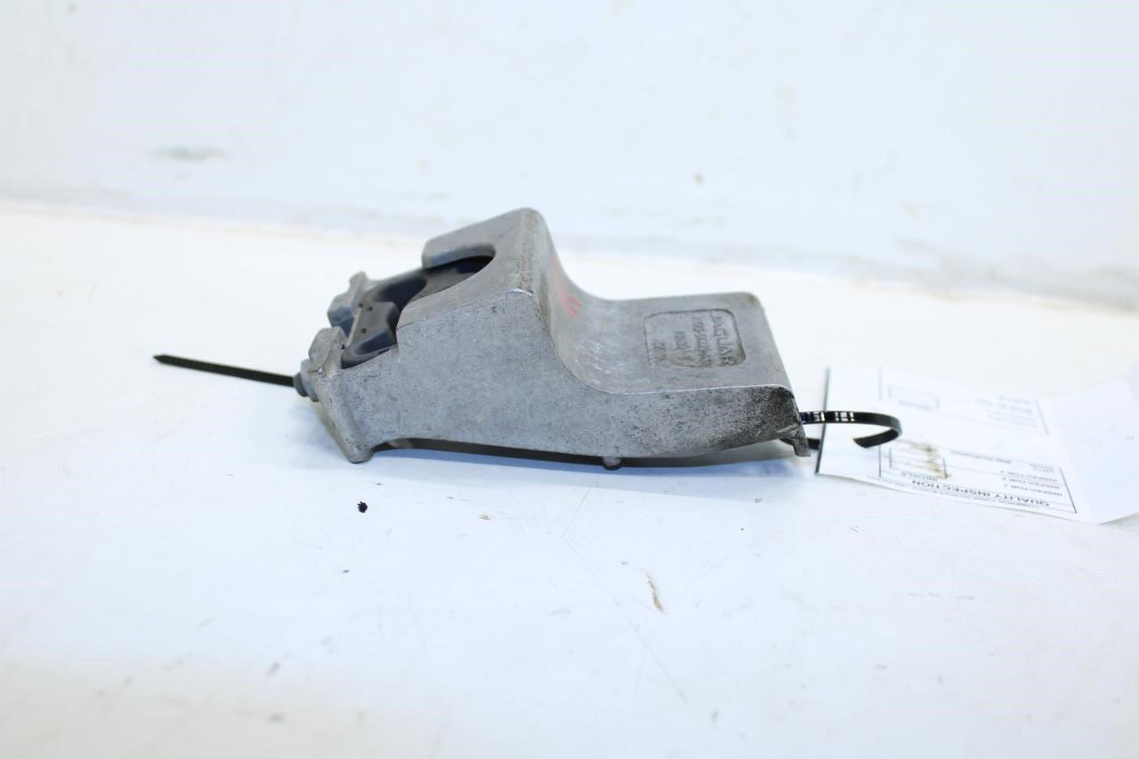 2018-2020 Jaguar XE R-Dynamic S 2.0L AWD Rear Left Side Muffler Mount Bracket - Alshned Auto Parts