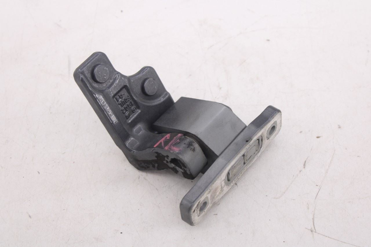 2015-21 Mercedes-Benz C300 4Matic Rear Left Side Door Hinge Upper and Lower Pair7