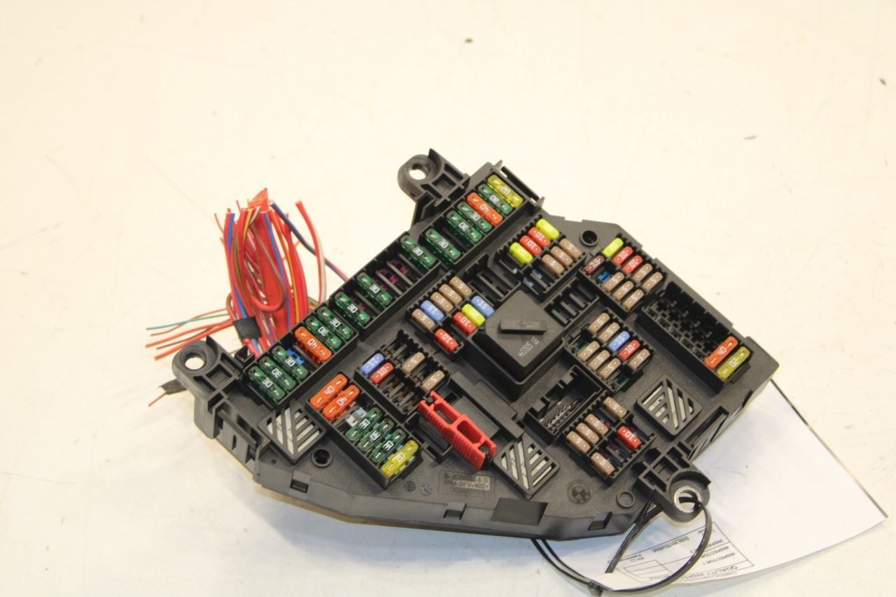 2010-2012 BMW 750Li xDrive 4.4L AWD Rear Power Distribution Fuse Relay Block - Alshned Auto Parts