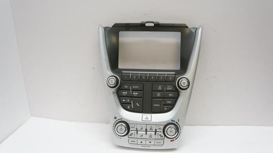 16-17 Chevrolet Equinox Audio Radio Faceplate Climate Control Panel 84096689 OEM - Alshned Auto Parts