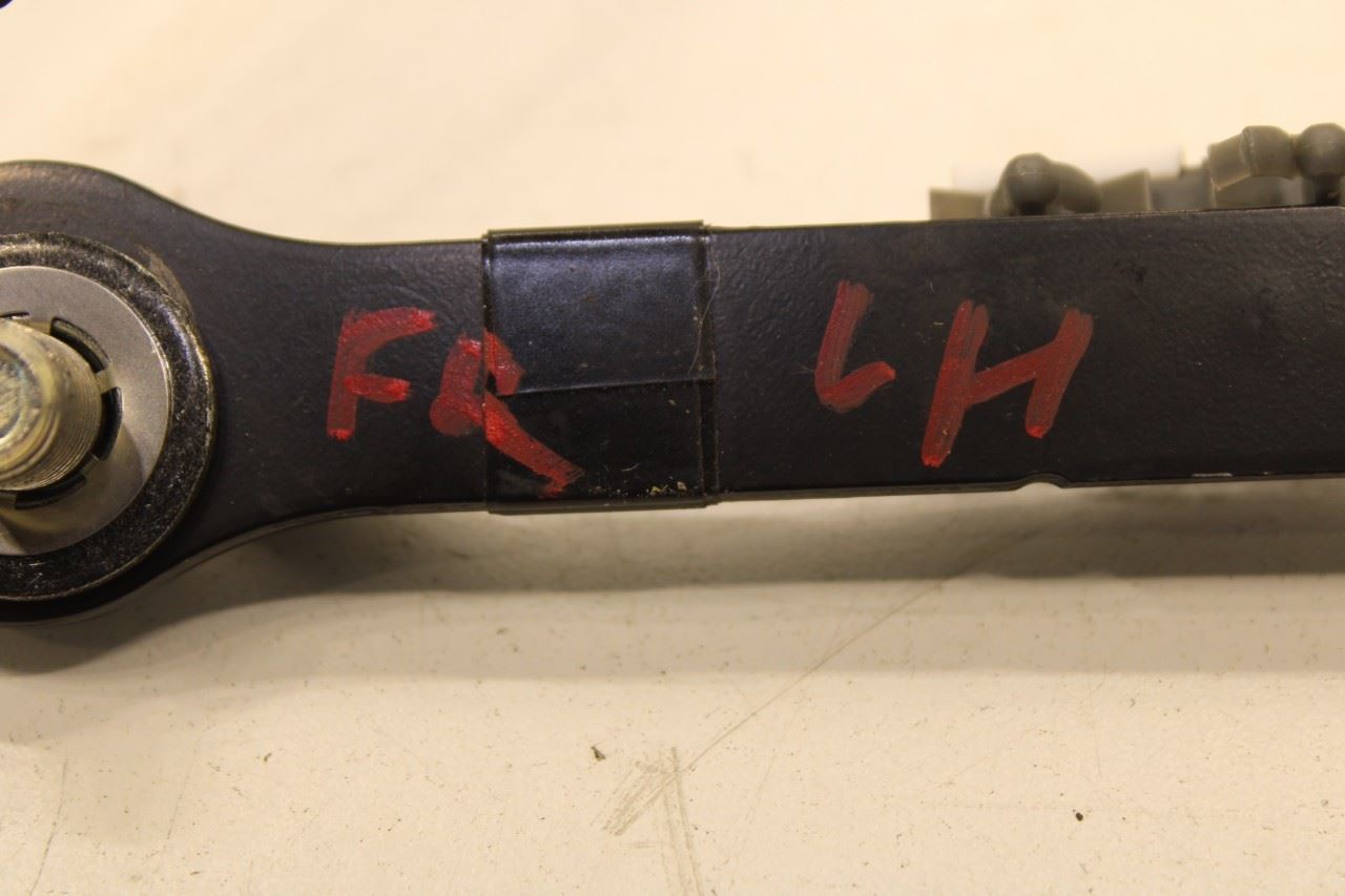 2017-2022 Nissan Rogue Sport SL 2.0L AWD Front Driver Left Side Seat Belt Buckle - Alshned Auto Parts