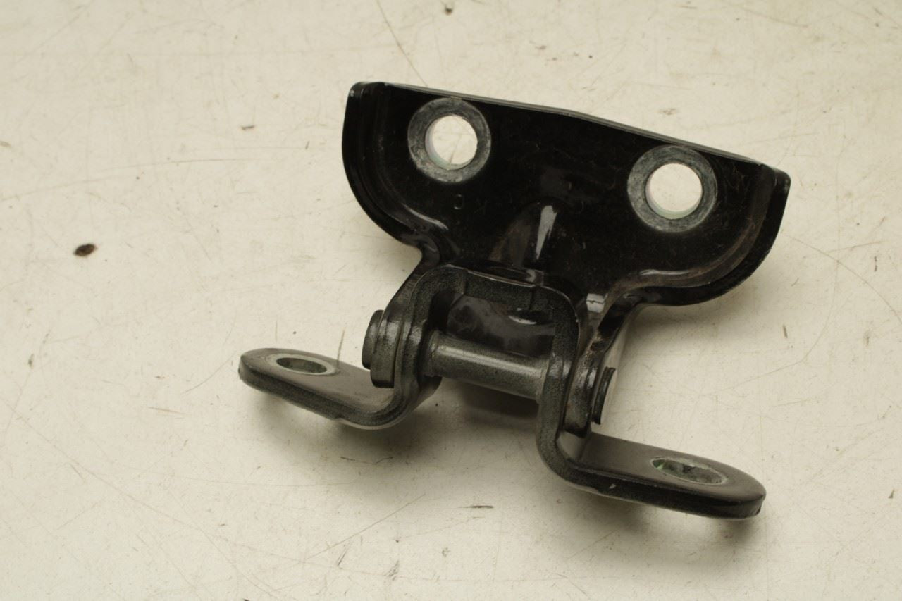 23-25 Kia Sportage Hybrid EX Rear RH Door Hinge Upper and Lower Pair 79420-D8000 - Alshned Auto Parts