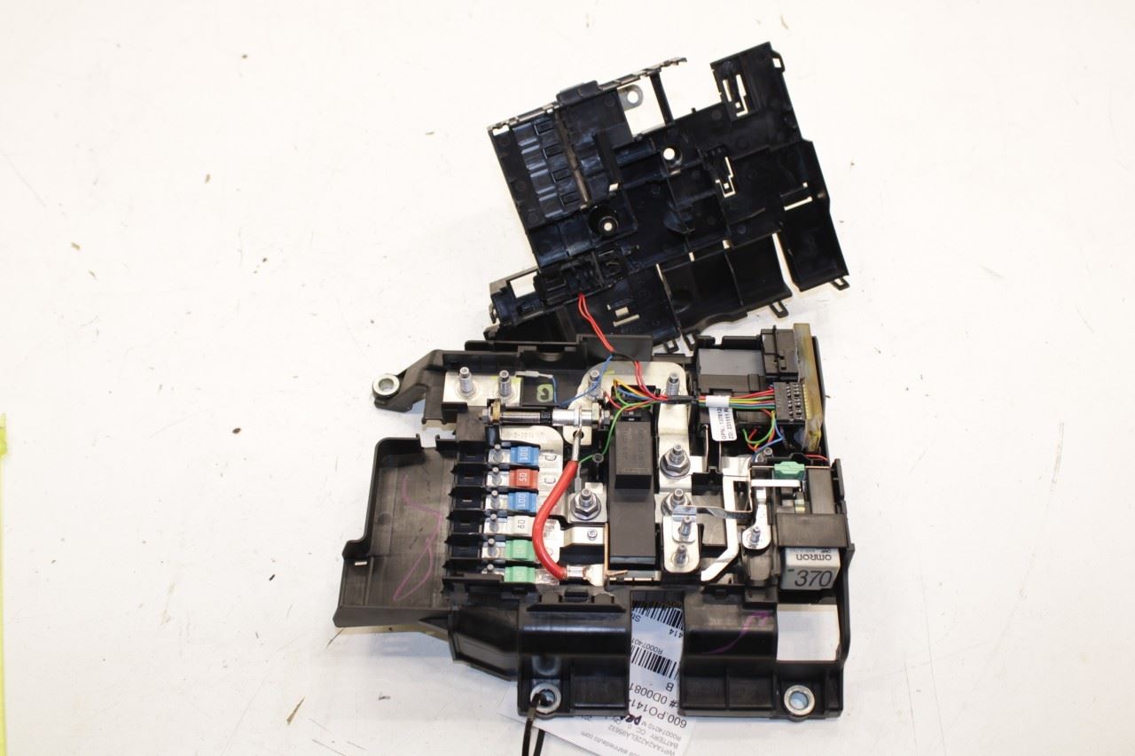 11-18 Porsche Cayenne Platinum AWD Engine Battery Junction Fuse Relay Box *ReaD* - Alshned Auto Parts