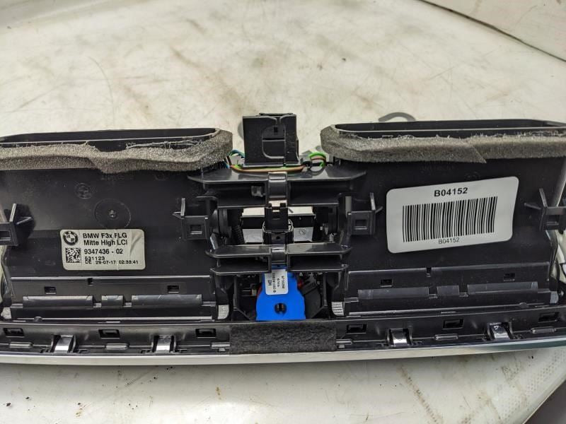 2018-20 BMW 430i xDrive 2.0L Dash Air Duct Vent Grille w/ Hazard Control Switch7