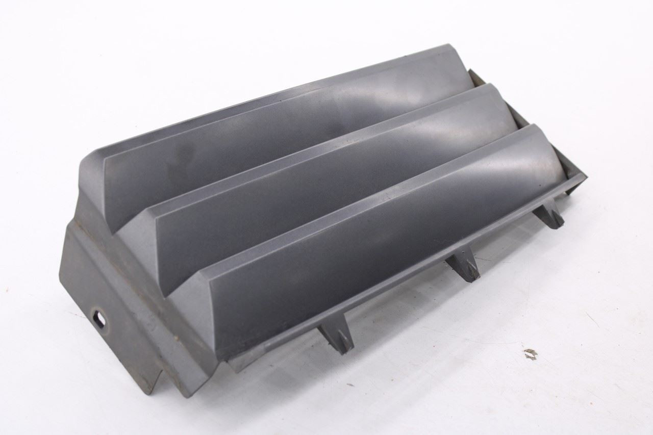 2010 Land Rover Range Rover HSE Front Left Side Fender Vent Grille LR011354 OEM3
