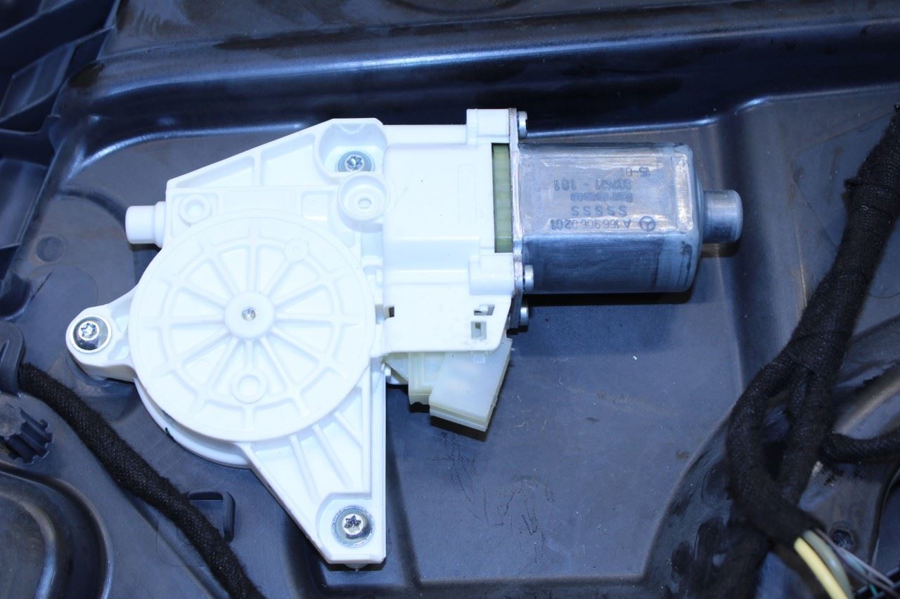 12-15 Mercedes-Benz ML350 FR LH Door Window Regulator w/ Carrier Plate and Motor - Alshned Auto Parts