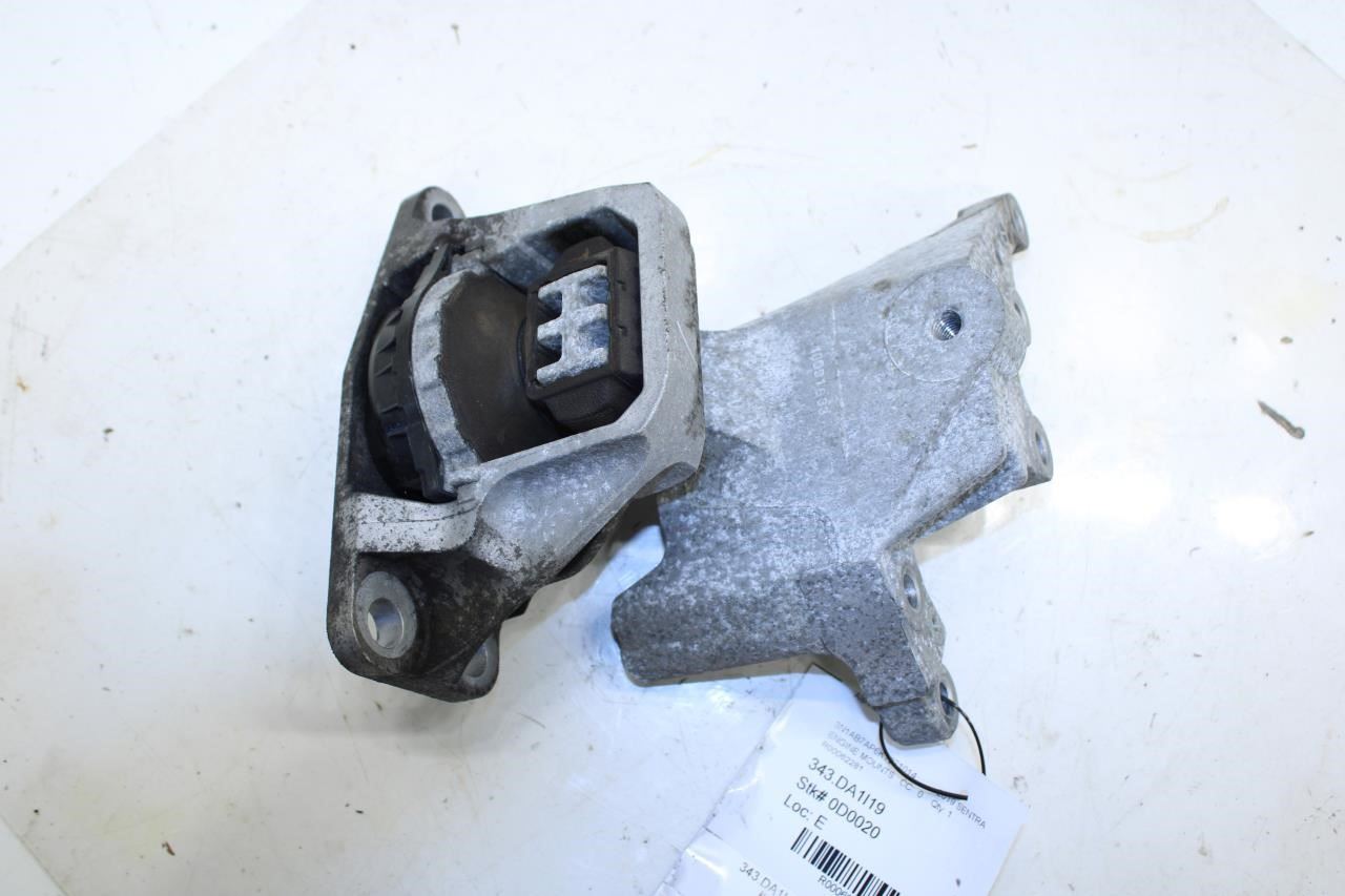 14-19 Nissan Sentra SV 1.8L FWD Right Engine Mount Insulator Bracket 11210-5UD0A - Alshned Auto Parts