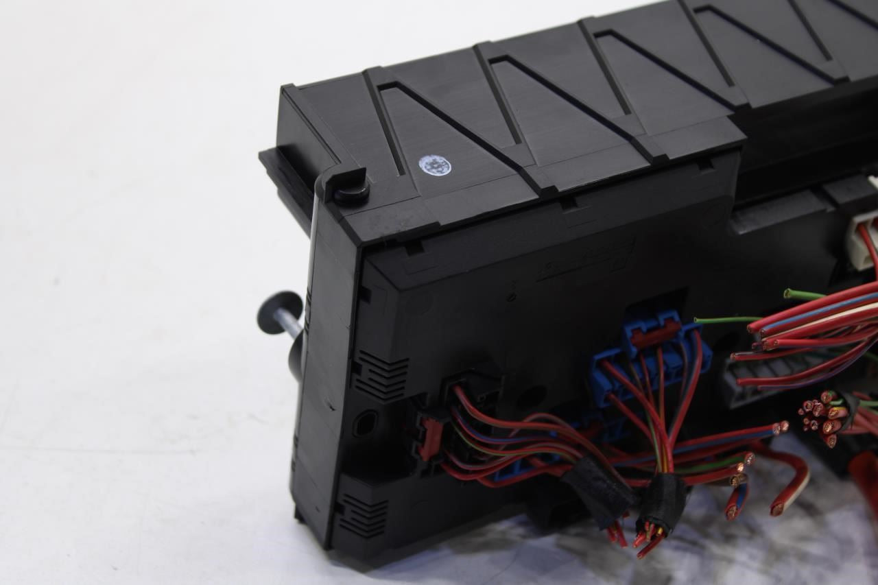 2010-15 BMW 750i xDrive 4.4L Front Power Distribution Fuse Relay Box 61149252816 - Alshned Auto Parts