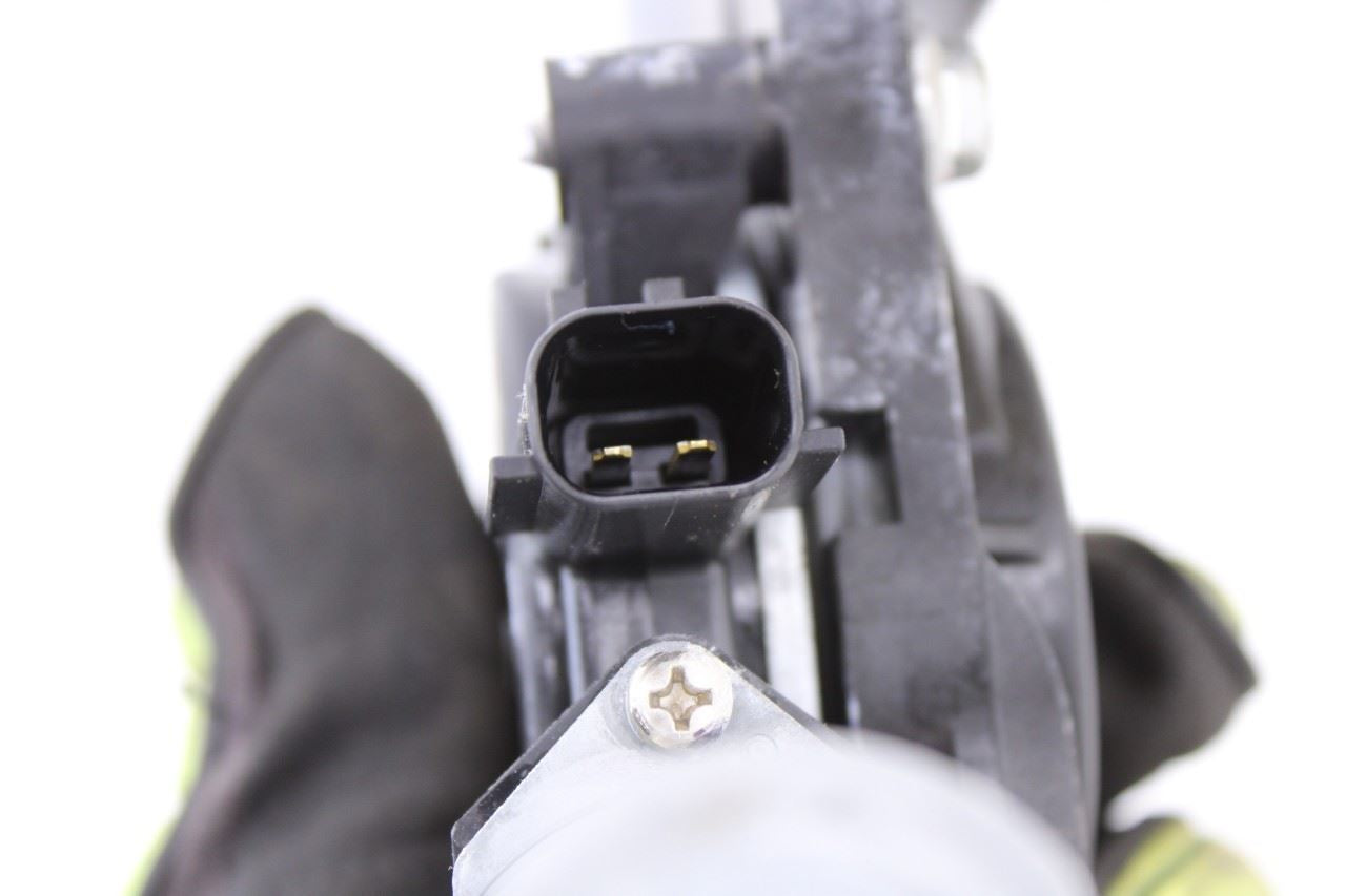 2018-2024 Chevrolet Equinox LT Front Right Side Door Window Regulator w/ Motor6