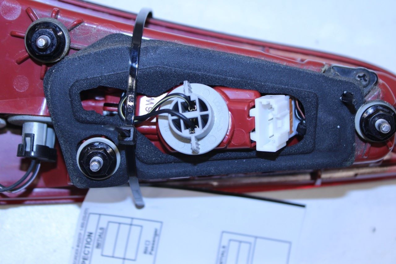 2020-2022 KIA Soul LX Rear Right Passenger Side Tail Light Lamp 92404-K0000 OEM - Alshned Auto Parts