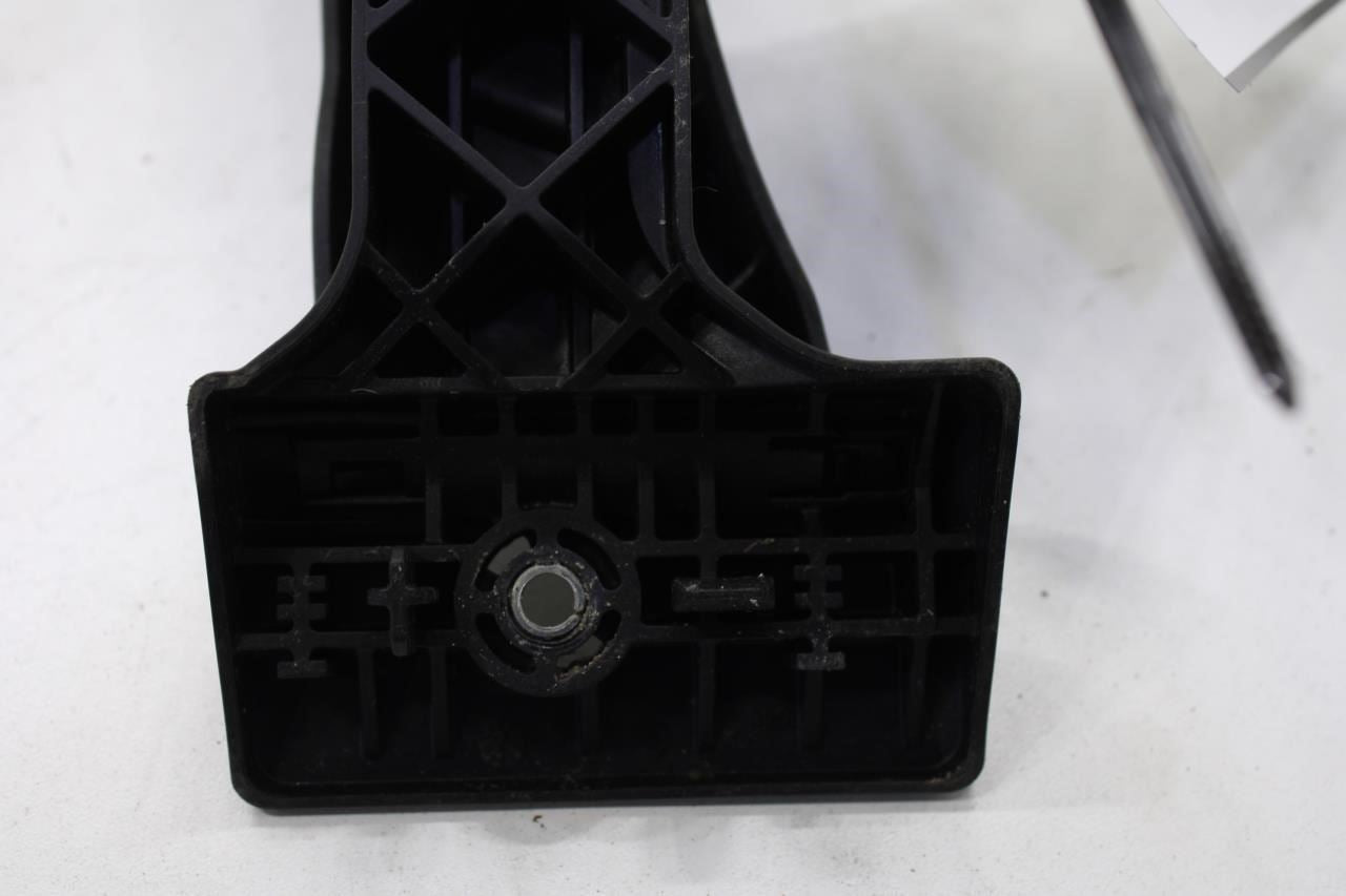 2015-21 Hyundai Tucson Value 2.0L Accelerator Throttle Gas Pedal 32700-C5110 OEM - Alshned Auto Parts
