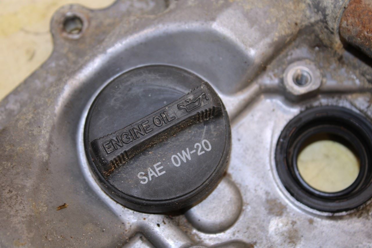 2010-2017 Toyota Camry LE 2.5L Engine Cylinder Head Valve Cover 11211-0V010 OEM - Alshned Auto Parts
