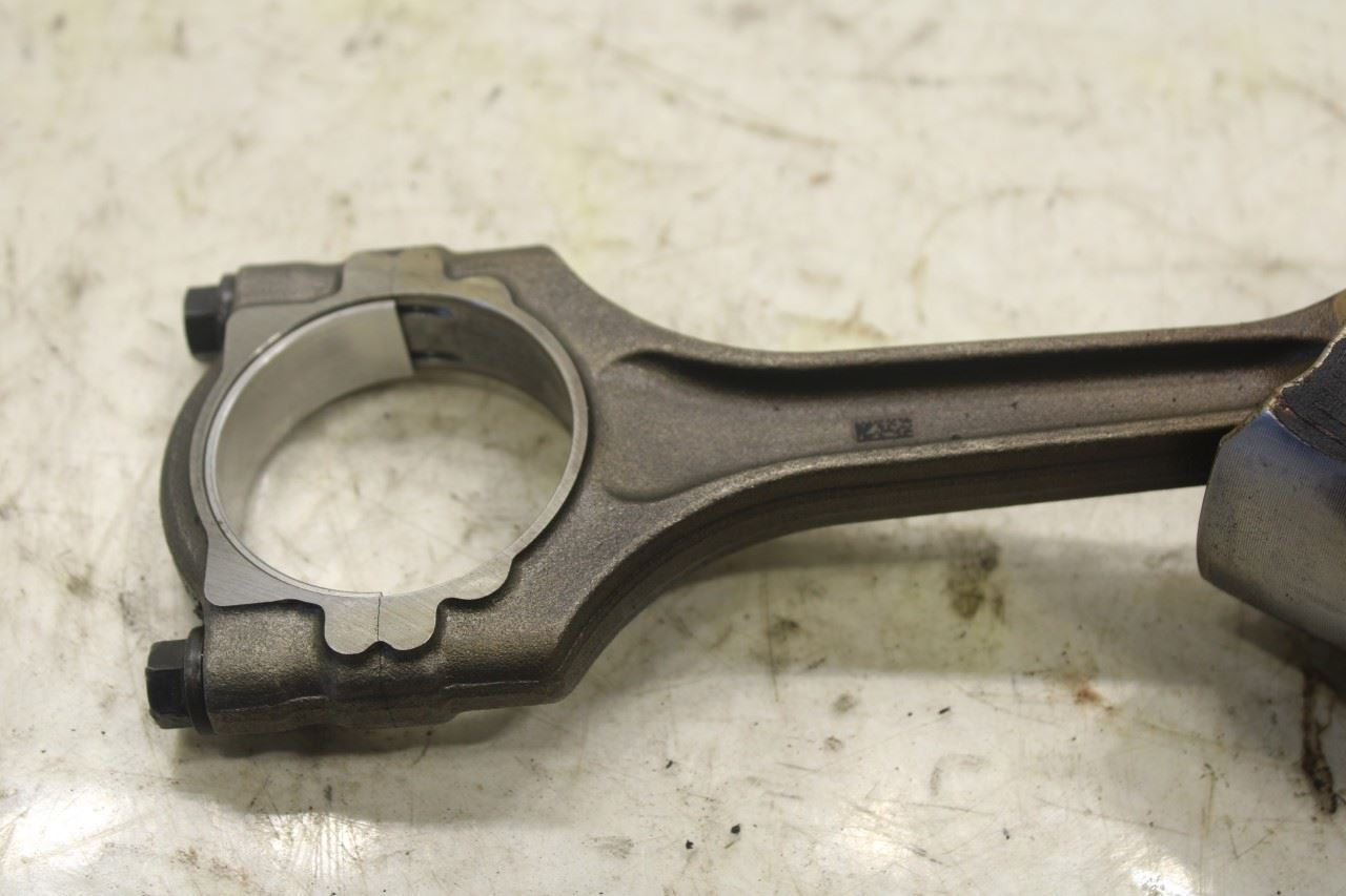 2017-22 Alfa Romeo Giulia Ti 2.0L AWD Engine Piston 2 w/ Connecting Rod 50052788 - Alshned Auto Parts