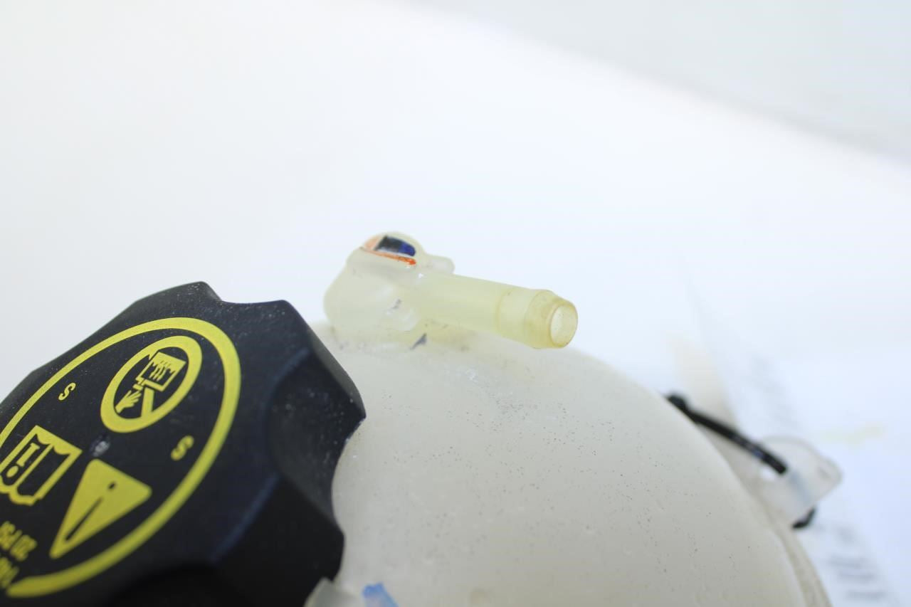 2018-2024 GMC Terrain Denali 1.5L Radiator Coolant Reservoir Bottle 23386455 OEM - Alshned Auto Parts