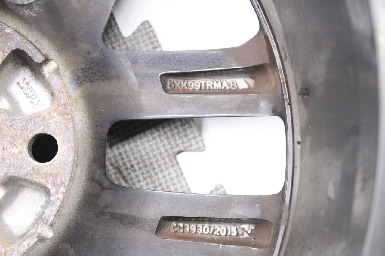 2017-2020 Jeep Grand Cherokee Limited Aluminum Wheel R18x8.0J 5XK99TRMAB OEM - Alshned Auto Parts