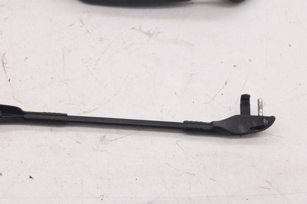 04-2005 Mercedes-Benz E500 Front Left and Right Windshield Wiper Arm 2118201144 - Alshned Auto Parts