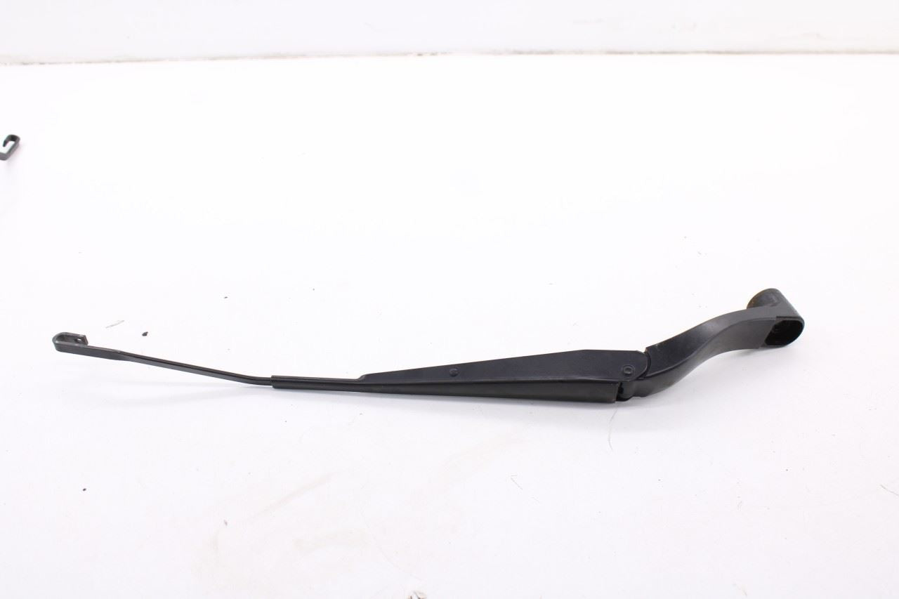 18-2024 Chevrolet Equinox LT Front Left and Right Side Windshield Wiper Arm OEM2