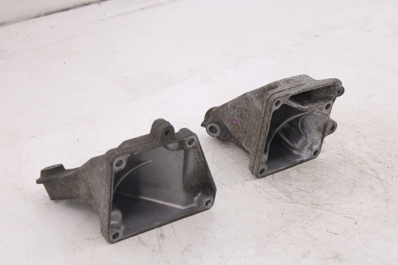 2008-11 Mercedes-Benz C350 Sport 3.5L RWD LH and RH Engine Support Mount Bracket7