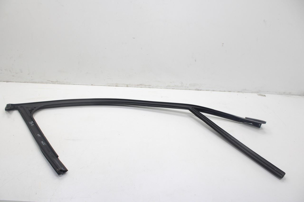 17-20 Alfa Romeo Giulia Ti FR LH Upper Door Window Weatherstrip w/ Belt Molding - Alshned Auto Parts