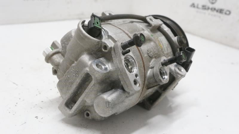 2021-2023 Hyundai Santa Fe 2.5L AC Air Conditioner Compressor 97701-P2500 OEM3