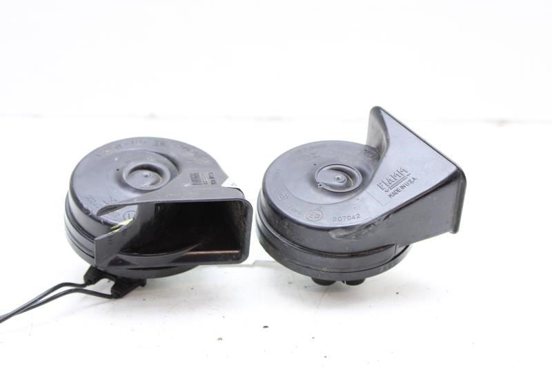 2018-2023 Ford Mustang High and Low Note Horn w/ Bracket JR3Z-13832-A OEM *ReaD* - Alshned Auto Parts