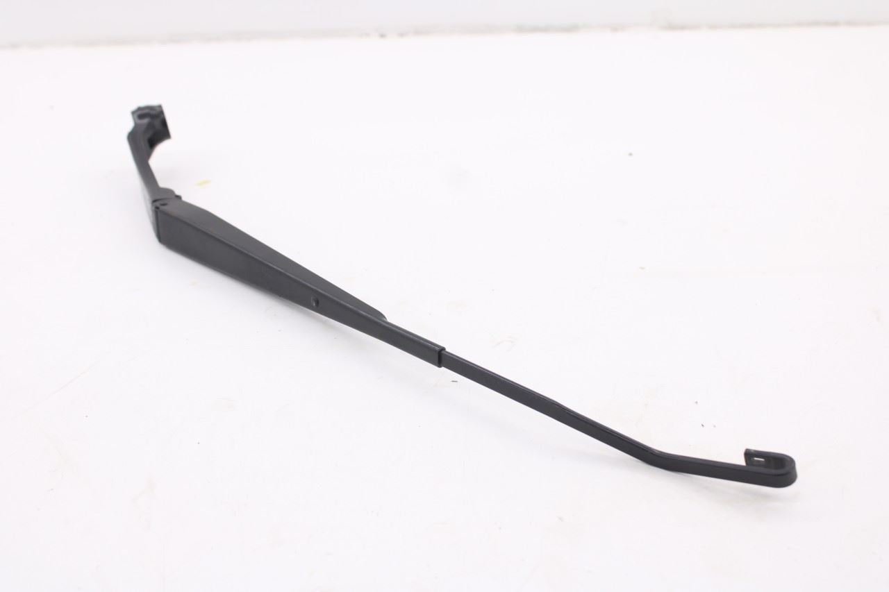 11-2025 Mitsubishi Outlander Sport SE Front Left and Right Windshield Wiper Arm10