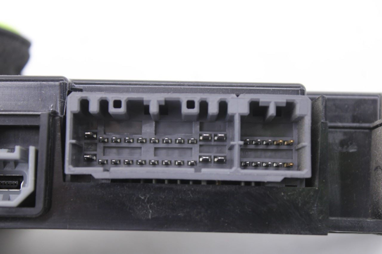 11-18 Dodge Grand Caravan GT Telematics Communication Control Module 05091960AD 6