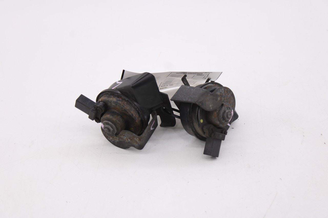 2011-2016 Porsche Cayenne S High and Low Note Horn w/ Bracket 958-951-184 OEM0