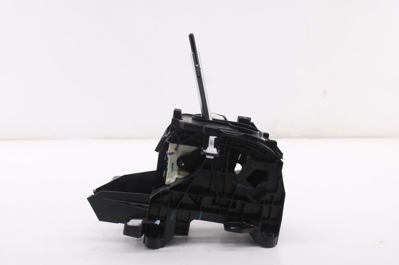 2020-24 Toyota Corolla LE Automatic Transmission Gear Shifter Lever 33560-024308