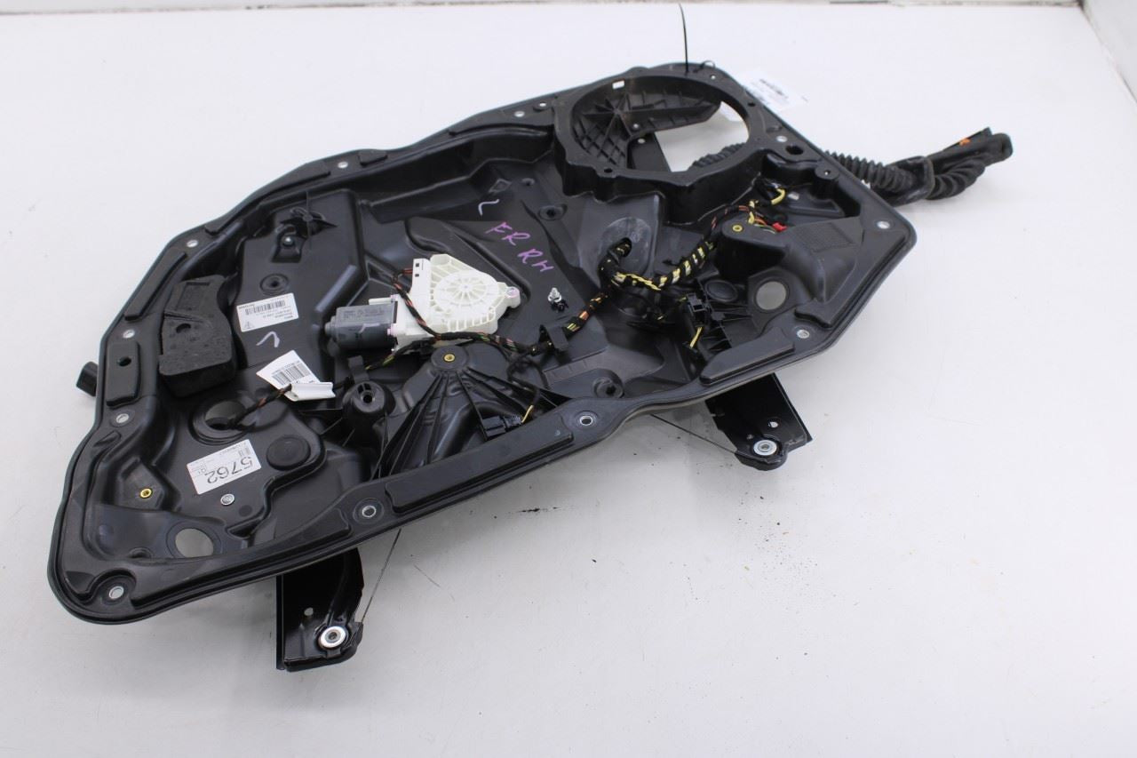 2011-18 Porsche Cayenne S Front Right Door Window Regulator w/ Carrier and Motor0